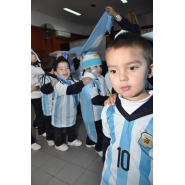 Los más pequeños celebraron el DIA DE LA BANDERA